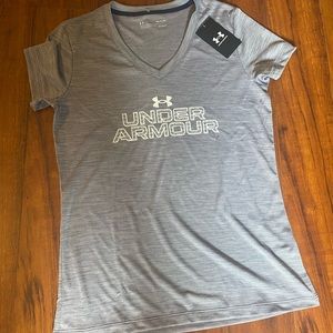 NWT Loose DryFIT Under Armour T Shirt